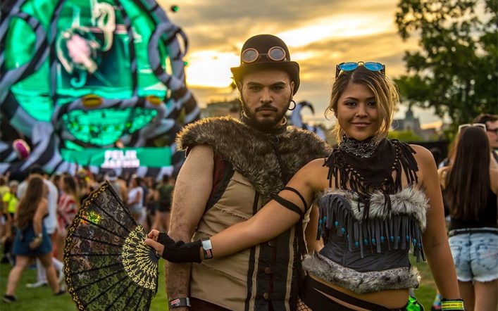5 Causes to Purchase Rave Costumes On-line