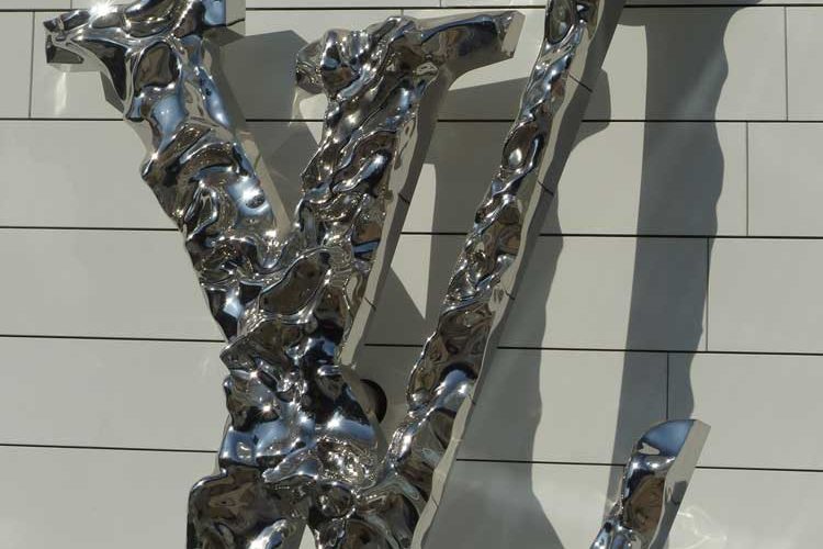 Fondation Louis Vuitton – Frank Gehry’s Artwork Museum